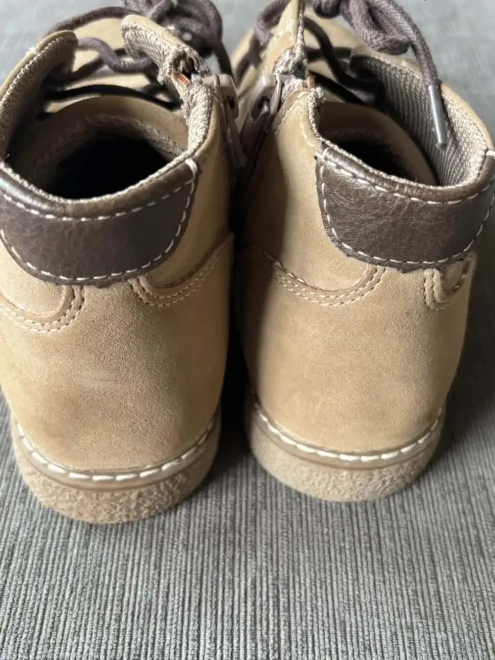 Sonoma Goods for Life Ryder Taupe Faux Suede Chukka Boots Boys Size 1 Med Side Z
